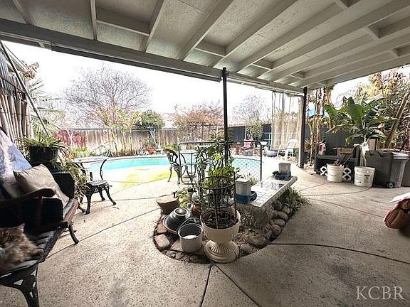 4th image of 1101 E Cinnamon Dr
