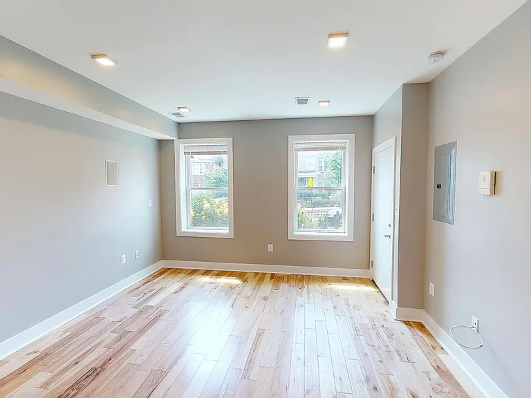1152 Oates St NE #2 — Photo 3