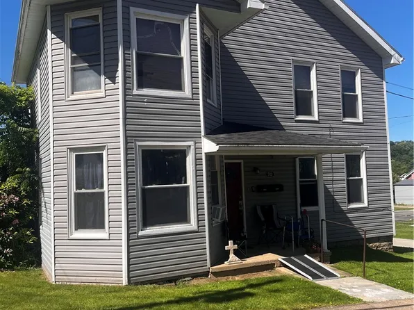 702 Vine St, West Newton, PA 15089