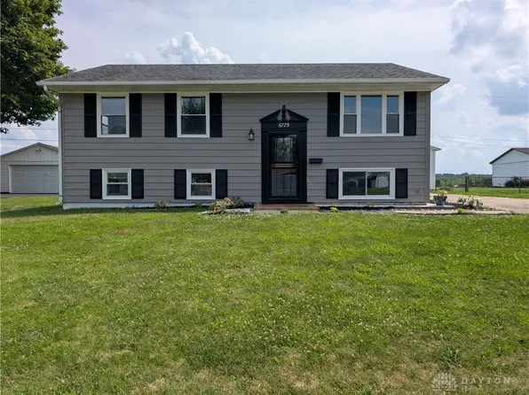 6729 Sterling Dr, Enon, OH 45323