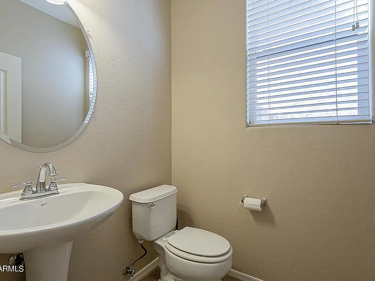 10052 E Isleta Ave — Photo 15