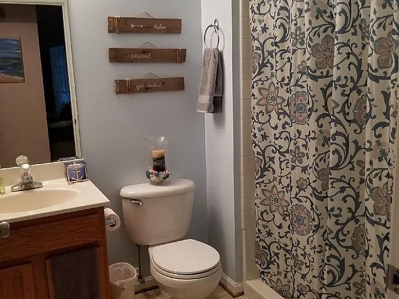 2nd bathroom 