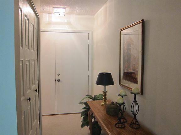 4th image of 699 Whitaker Blvd W APT 202