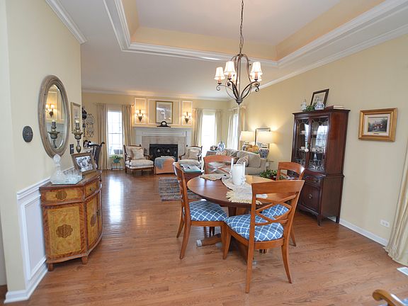 5th image of 2015 Harrow Gate Dr