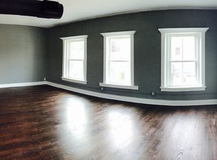 901 Westport Rd, Kansas City, MO 64111