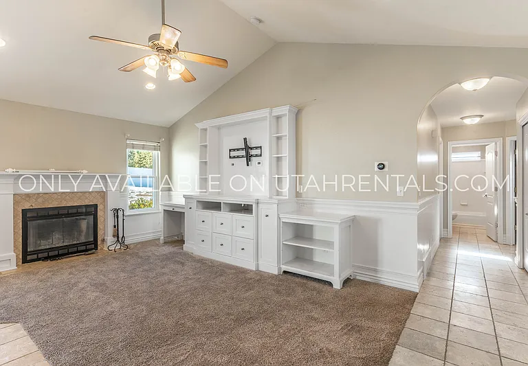 1595 S 50 W — Photo 7