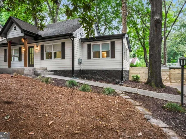 2735 Defoors Ferry Rd NW, Atlanta, GA 30318