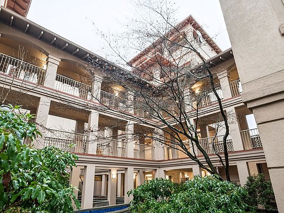 2nd image of 3176 Plateau Blvd #208