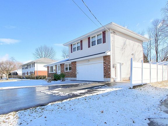 3rd image of 82 Wertman Ln
