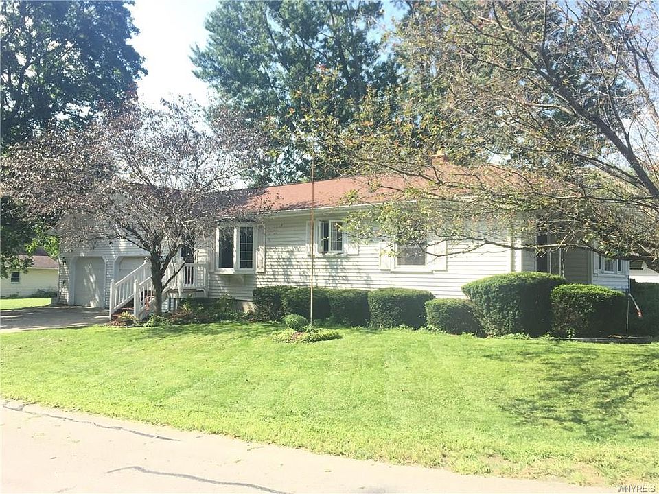 1st image of 48 Laurel Dr
