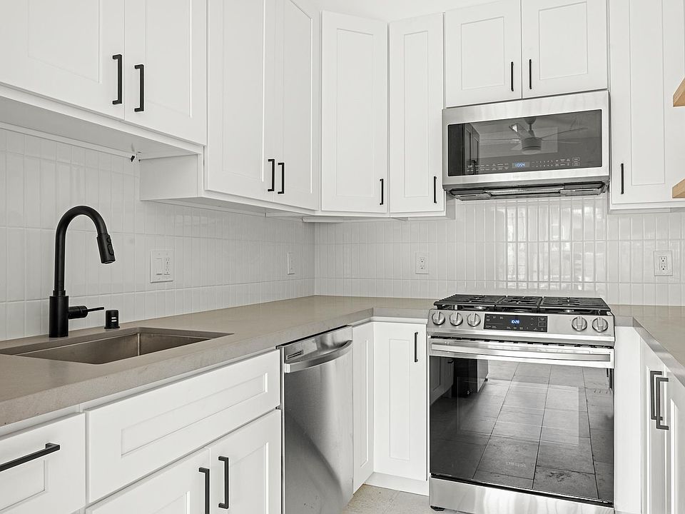 1st image of 301 Market St