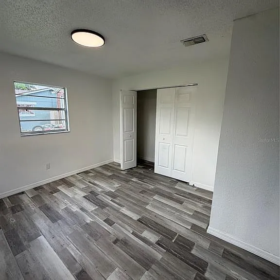 109 Dakota Ave — Photo 15