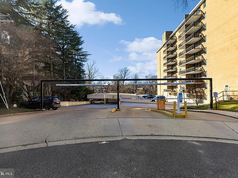 2030 N Adams St #303 — Photo 28