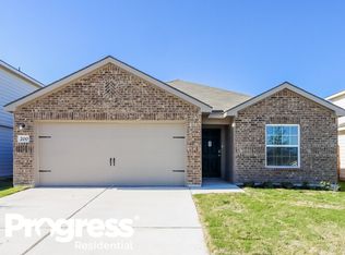 200 Silvercrest Ln, Jarrell, TX 76537