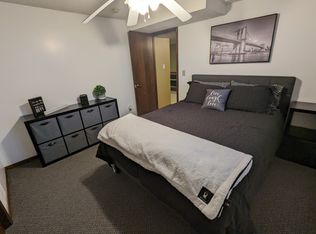 1855 Summit Ln, Mendota Heights, MN 55118