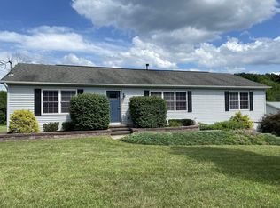 60 Moonlawn Rd, Troy, NY 12180