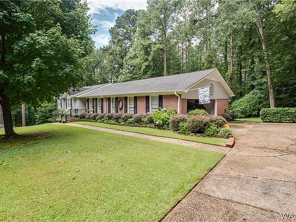 2nd image of 2730 Lakewood Cir