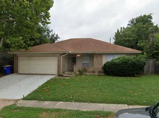 6013 Martha Dr, Watauga, TX 76148