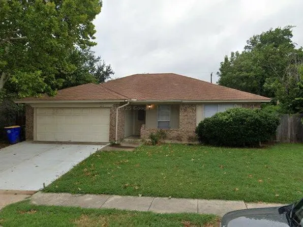 6013 Martha Dr, Watauga, TX 76148