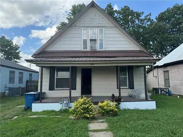 1120 W 10th St, Coffeyville, KS 67337