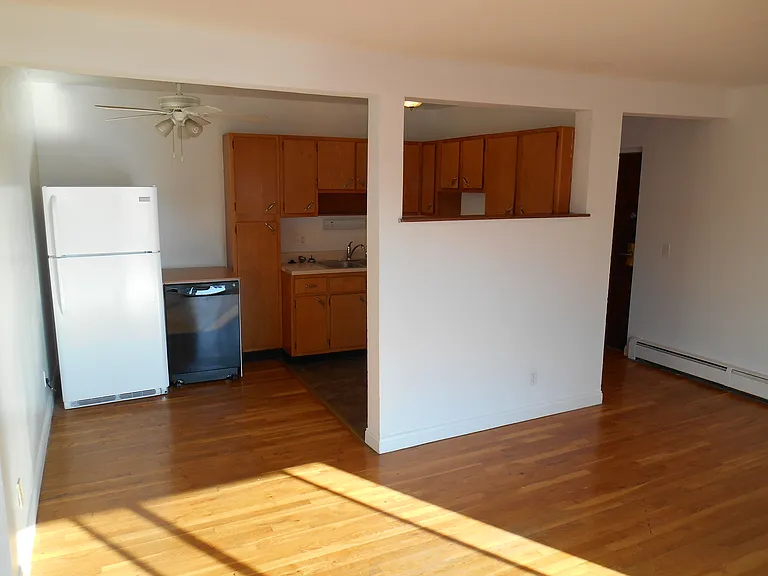 Stein Apartments — Photo 7