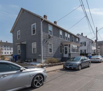 76 West St, Enfield, CT, 06082