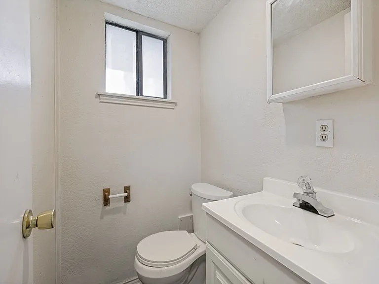 1416 Arvel Cir — Photo 12