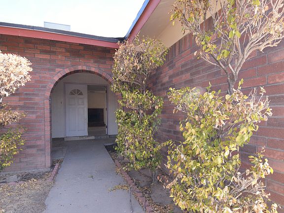 2nd image of 7013 Casa Loma Cir