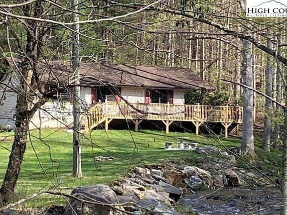 2nd image of 214 Davis Ridge Road