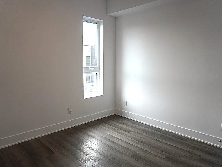 258 Carruthers Ave #11 — Photo 7