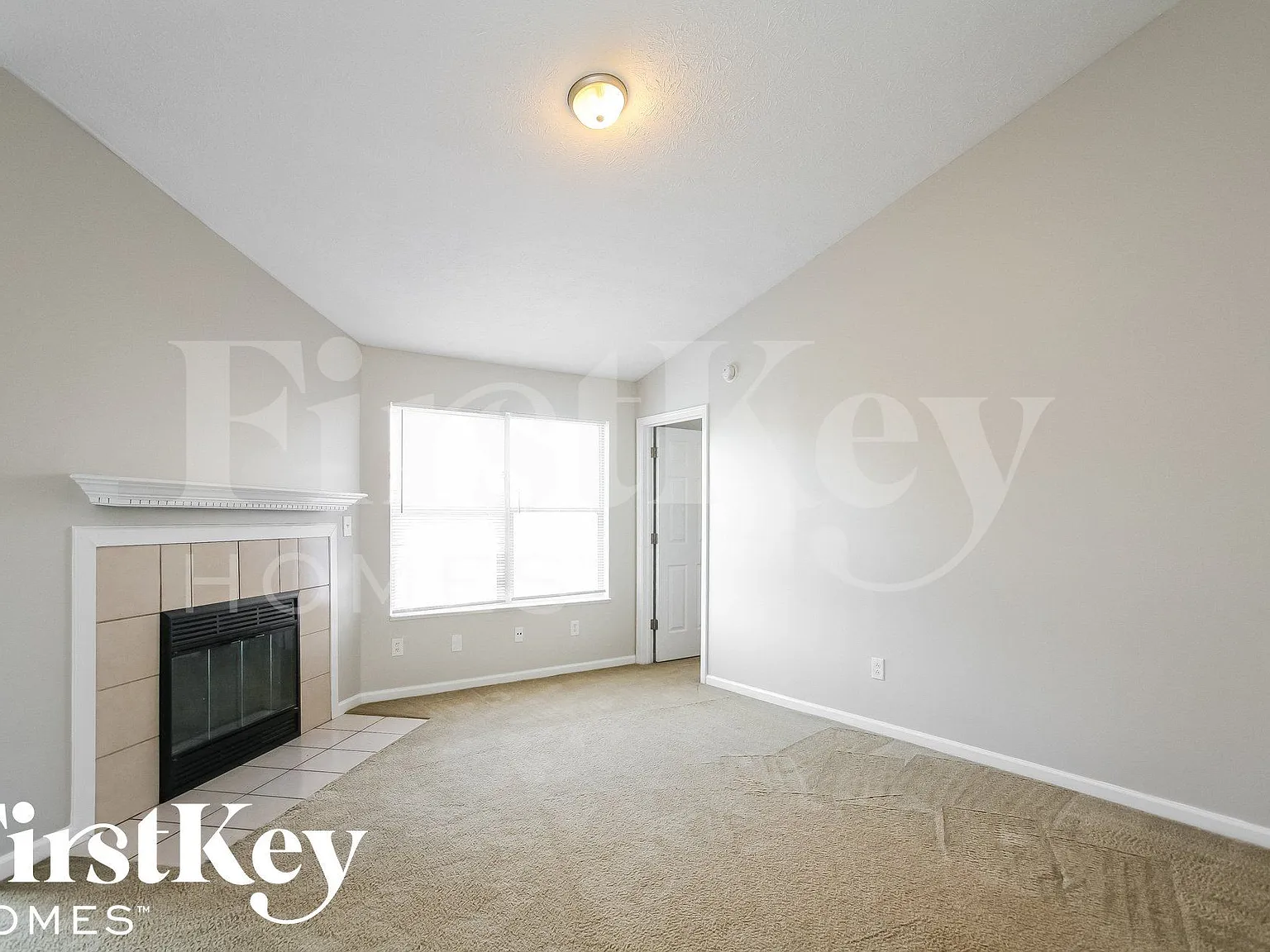 3 bed, 2.0 bath, 1043 sqft, $1,725 — Photo 3