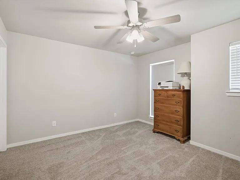 9807 Virginia Ave — Photo 18