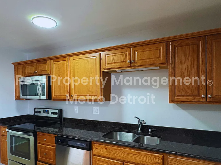 22108 Dante St #115 — Photo 8