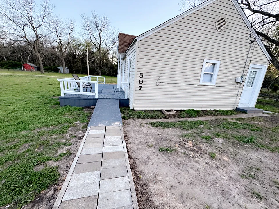 509 W Tishomingo Ave