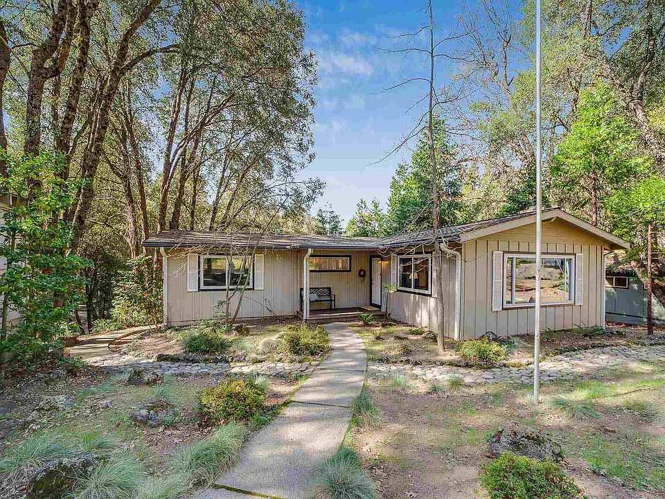 1st image of 17959 Towhee Ln