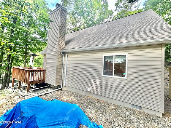 4th image of 1145 Beaver Lake Dr