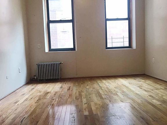 5th image of 30 Graham Ave #1