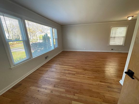 4th image of 4306 N Stowell Ave #4306