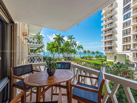 4th image of 1430 Brickell Bay Dr APT 207