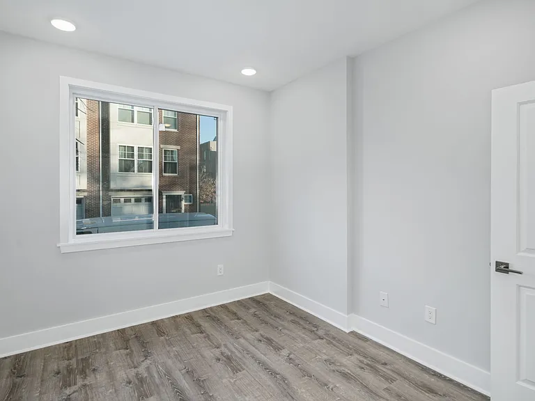 1302 N Marshall St #2 — Photo 33