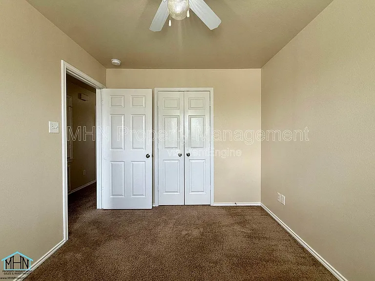 5807 Golf Bnd #2 — Photo 14