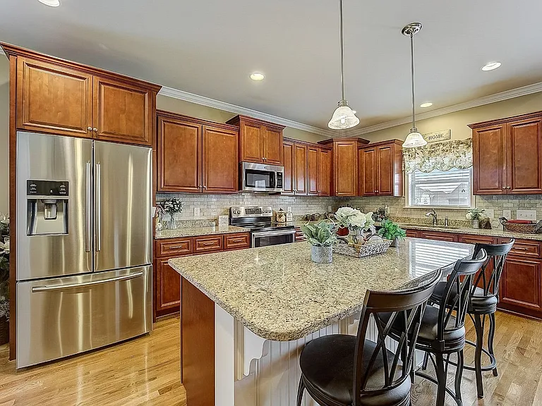 6040 Sanmar Dr — Photo 11