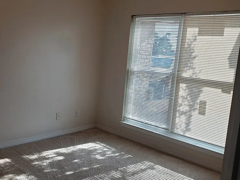 6492 Sarasota St — Photo 39