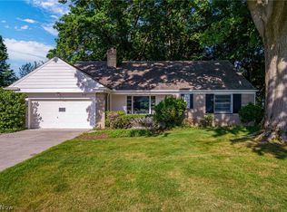 1159 Carver Rd, Cleveland Heights, OH 44112
