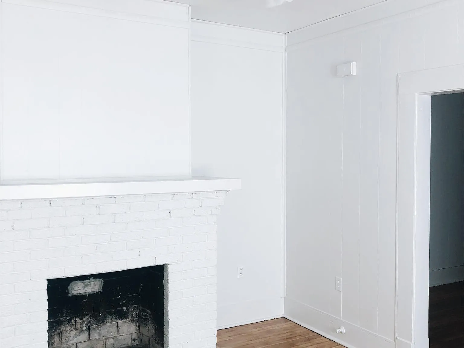 1114 W Russell Pl — Photo 4