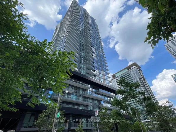 30 Roehampton Ave, Toronto, ON