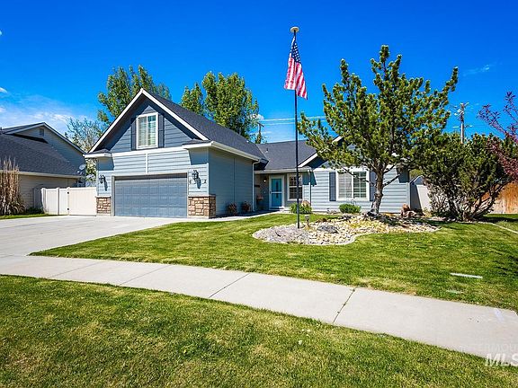 3rd image of 4532 E Burgundy Ct