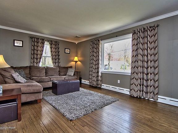 3rd image of 416 Park Ave