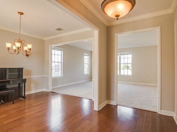 3rd image of 4281 Summertree Dr