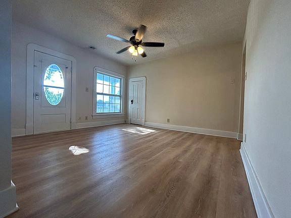 3rd image of 212 S 24th St #2
